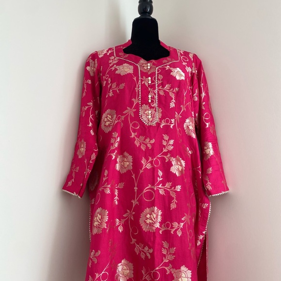 Punjabi silk suit - Picture 3 of 4